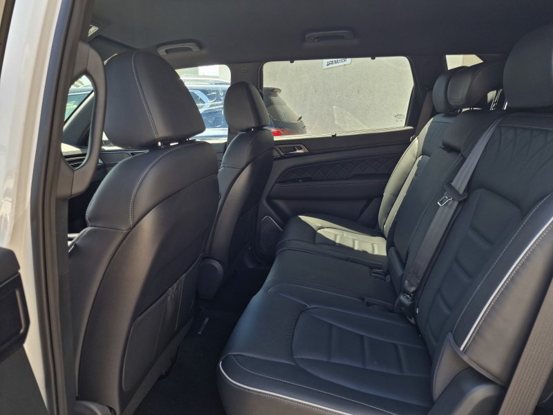 Rexton 2.2e-XDI Premium AT 4x4 Bílá perleť/černá BE - předváděcí vůz