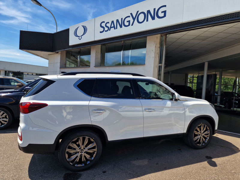 Rexton 2.2e-XDI Premium AT 4x4 Bílá perleť/černá BE - předváděcí vůz