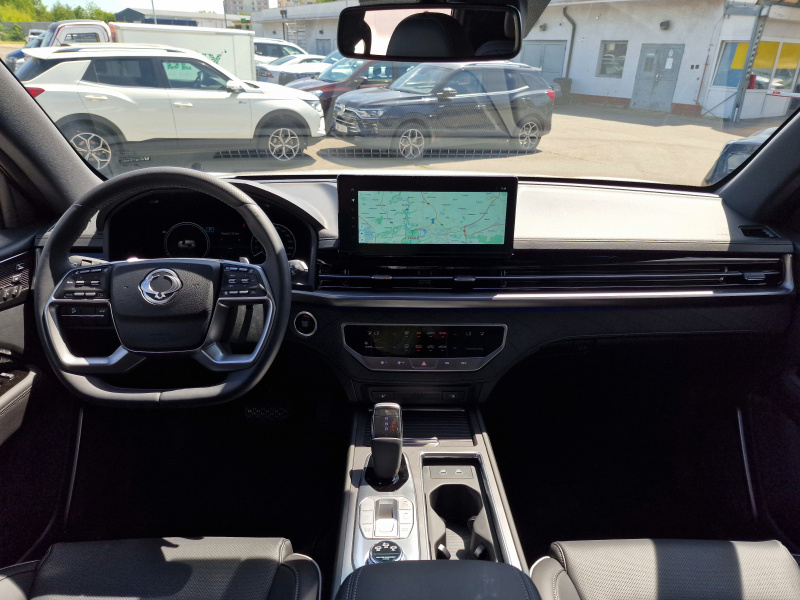 Rexton 2.2e-XDI Premium AT 4x4 Bílá perleť/černá BE - předváděcí vůz