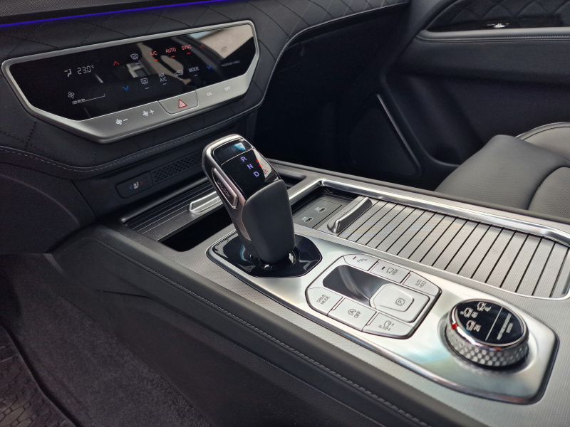 Rexton 2.2e-XDI Premium AT 4x4 Bílá WAK/černá BE skladem - předváděcí