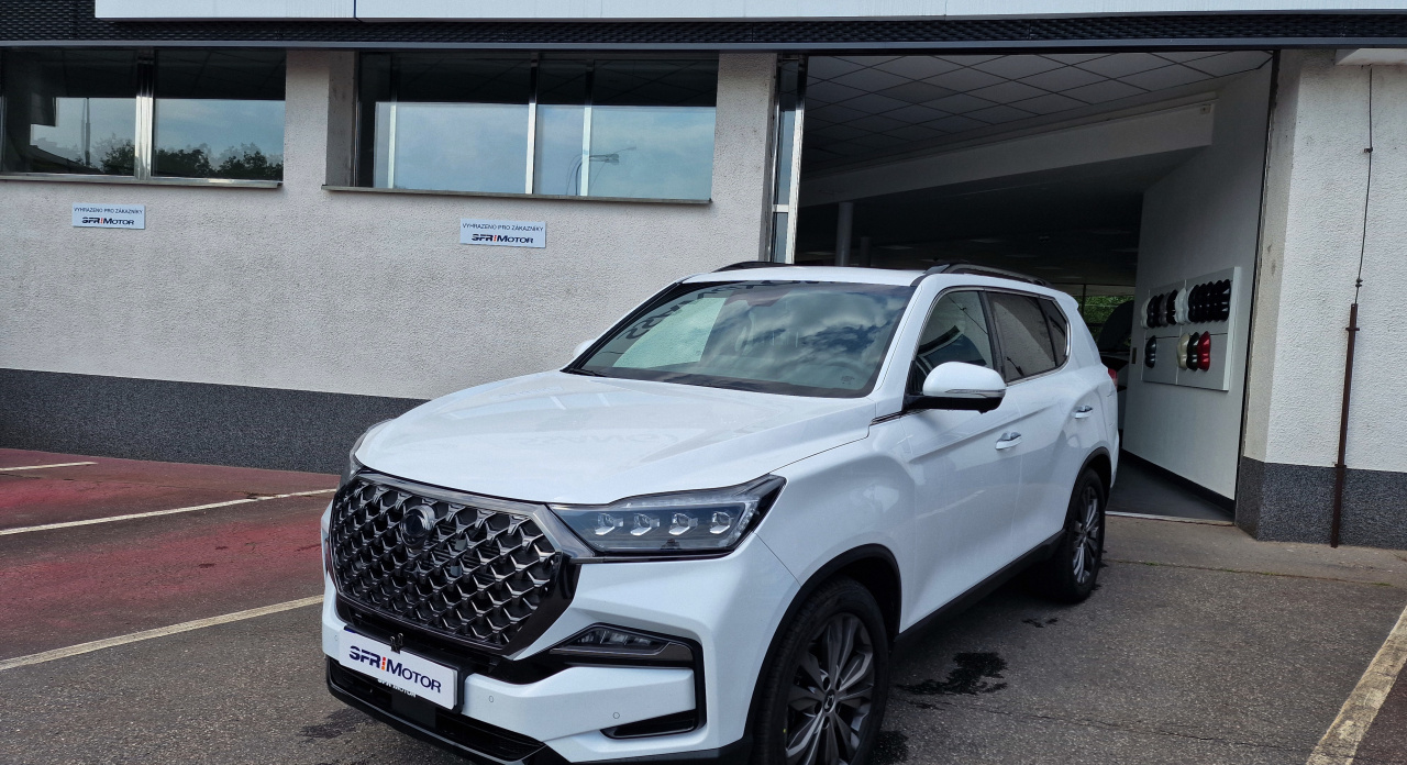 Rexton 2.2e-XDI Premium AT 4x4 Bílá WAK/černá BE skladem - předváděcí