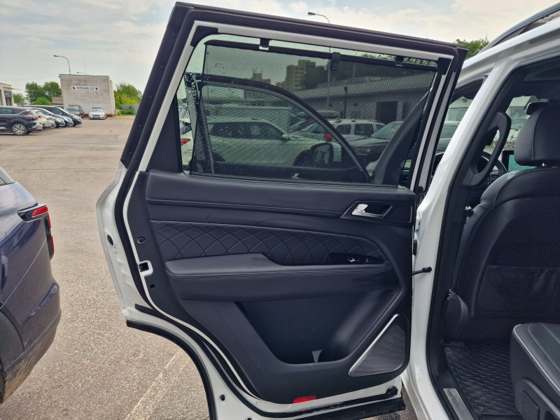 Rexton 2.2e-XDI Premium AT 4x4 Bílá WAK/černá BE skladem - předváděcí