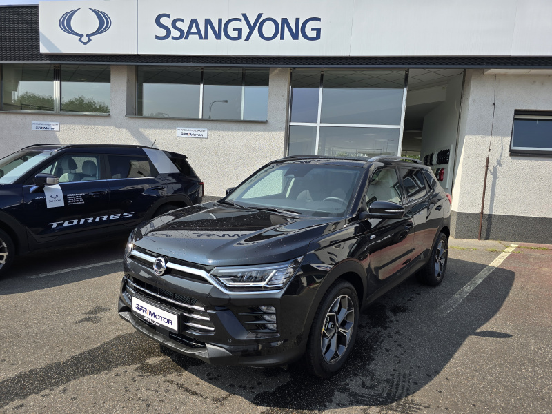 Korando 1.5Turbo Style+ AT 4x4  Černý/černý DOSTUPNOST ŘÍJEN 2025