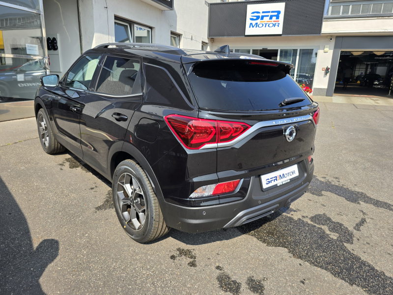 Korando 1.5Turbo Style+ AT 4x4  Černý/černý DOSTUPNOST ŘÍJEN 2025