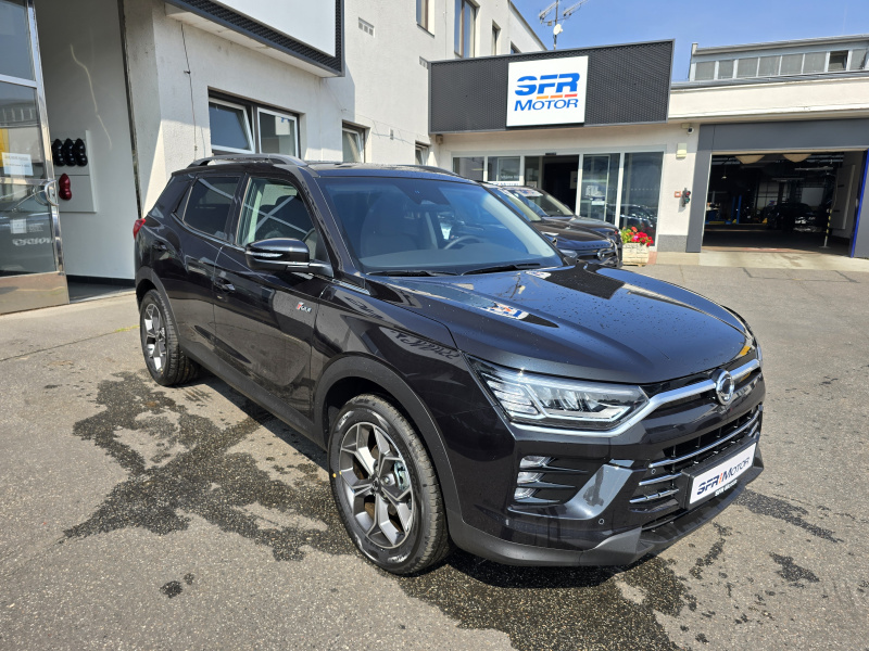 Korando 1.5Turbo Style+ AT 4x4  Černý/černý DOSTUPNOST ŘÍJEN 2025