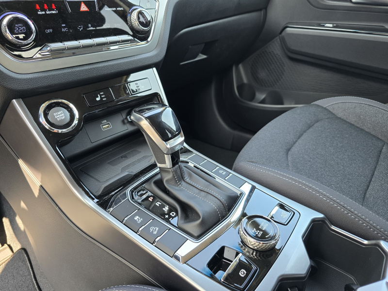 Korando 1.5Turbo Style+ AT 4x4  Černý/černý DOSTUPNOST ŘÍJEN 2025