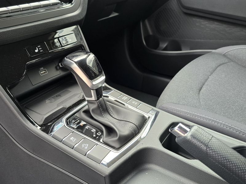 Korando 1.5Turbo Style+ AT Bílá/černá DOSTUPNOST ŘÍJEN 2025