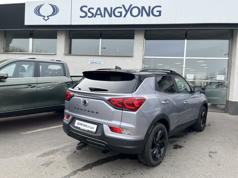 Korando 1.5Turbo Style+ AT Kovová/černý MY24
