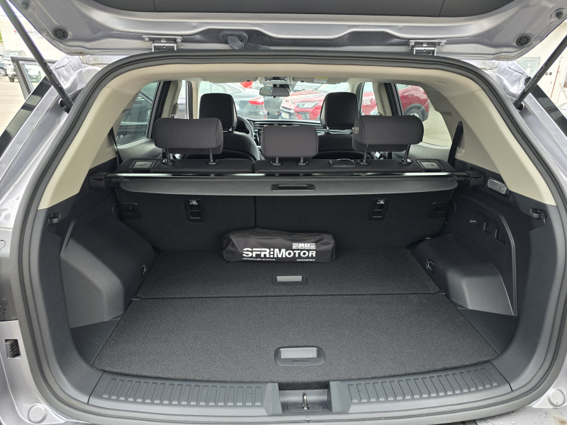Korando 1.5Turbo Style+ MT 4x4  Kovová/černý