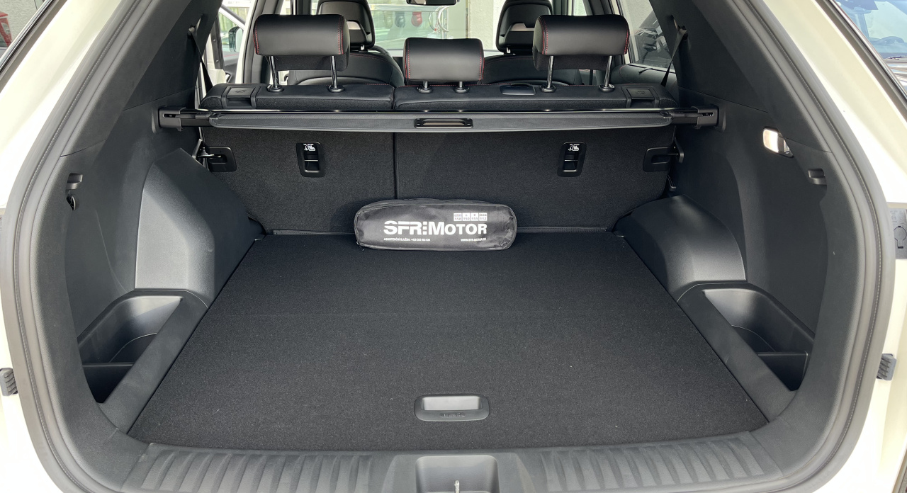 Actyon 1.5 Turbo GDI Premium AT Bílá barva 63090