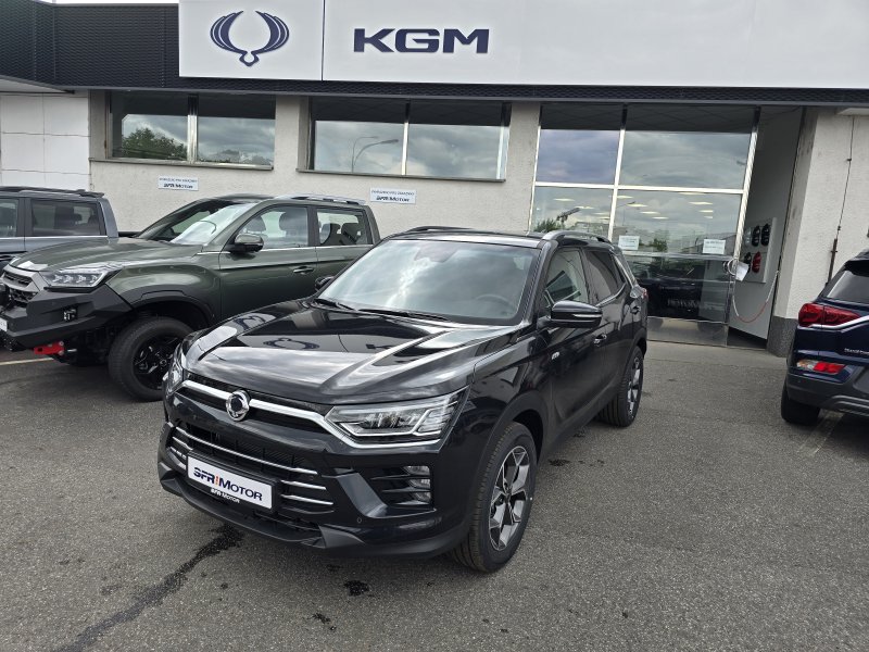 Korando 1.5Turbo Style+ AT  Černá/černý DOSTUPNOST LISTOPAD 2025