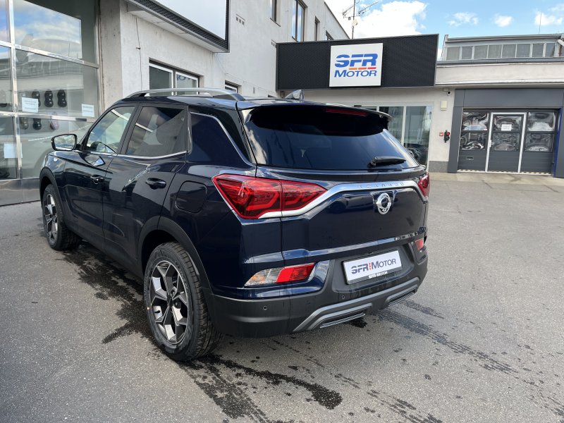 Korando 1.5Turbo Style+ MT Modrá/černý DOSTUPNOST ŘÍJEN 2025
