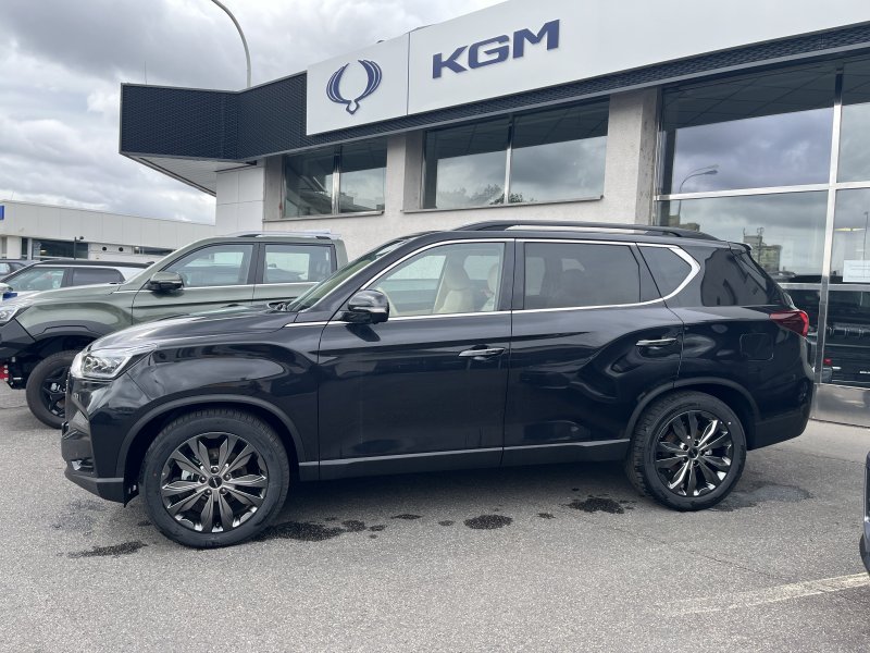 Rexton 2.2e-XDI Premium AT 4x4 Černá/ LAK/béžová BE  414