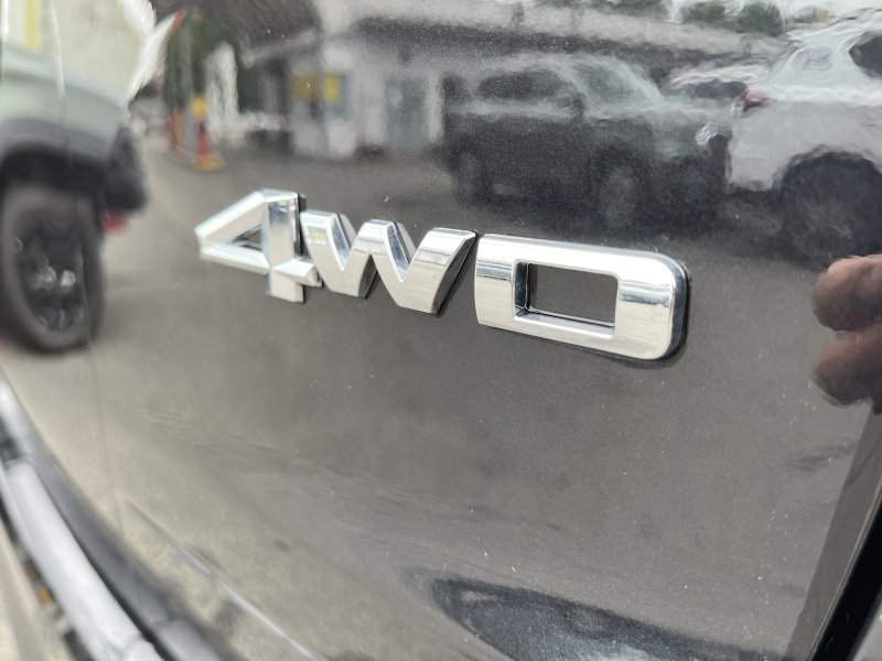 Rexton 2.2e-XDI Premium AT 4x4 Černá/ LAK/béžová BE  414
