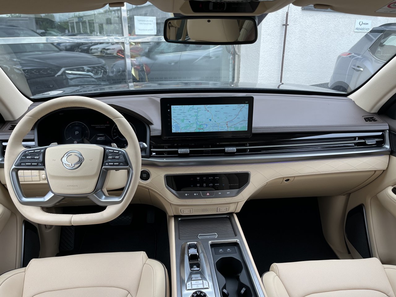 Rexton 2.2e-XDI Premium AT 4x4 Černá/ LAK/béžová BE  414