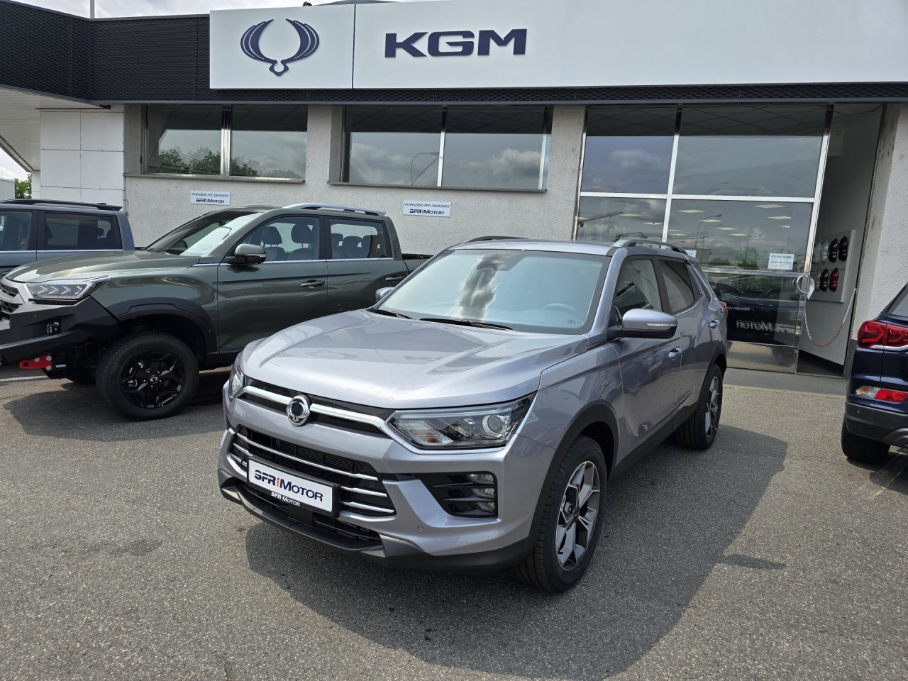 Korando 1.5Turbo Style+ AT Kovová/černý 434
