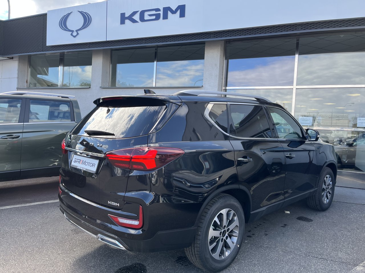 Rexton 2.2e-XDI Premium AT 4x4 Černá/černá  438