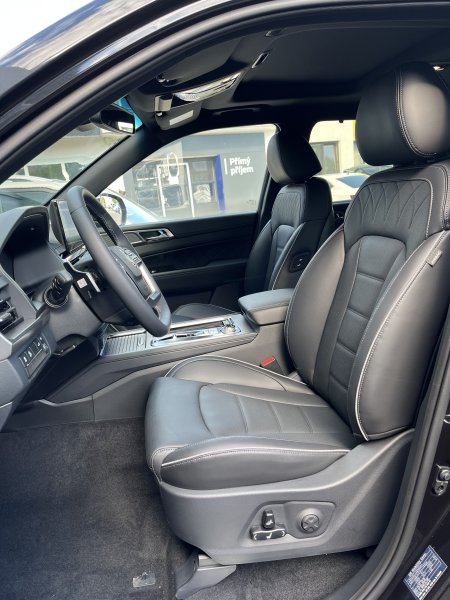 Rexton 2.2e-XDI Premium AT 4x4 Černá/černá  438