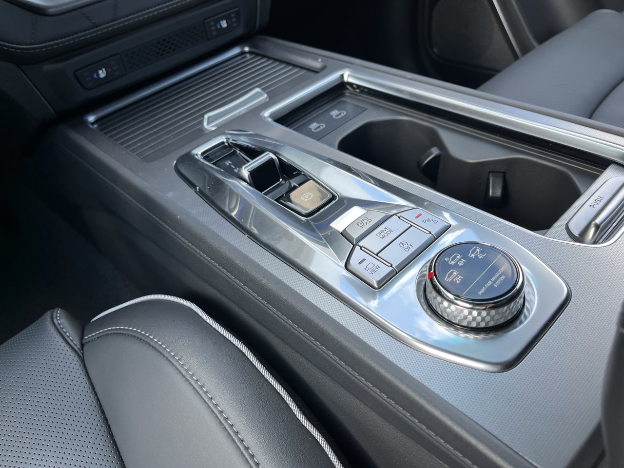 Rexton 2.2e-XDI Premium AT 4x4 Černá/černá  438