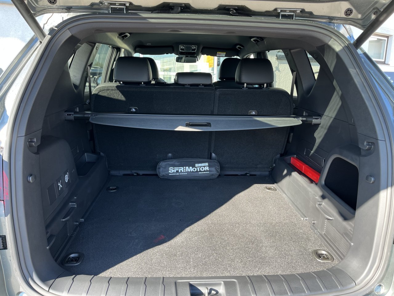 Rexton 2.2e-XDI Premium AT 4x4 Šedá ACM/černá     439