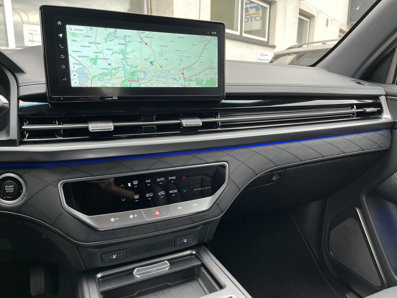 Rexton 2.2e-XDI Premium AT 4x4 Černá/černá    449