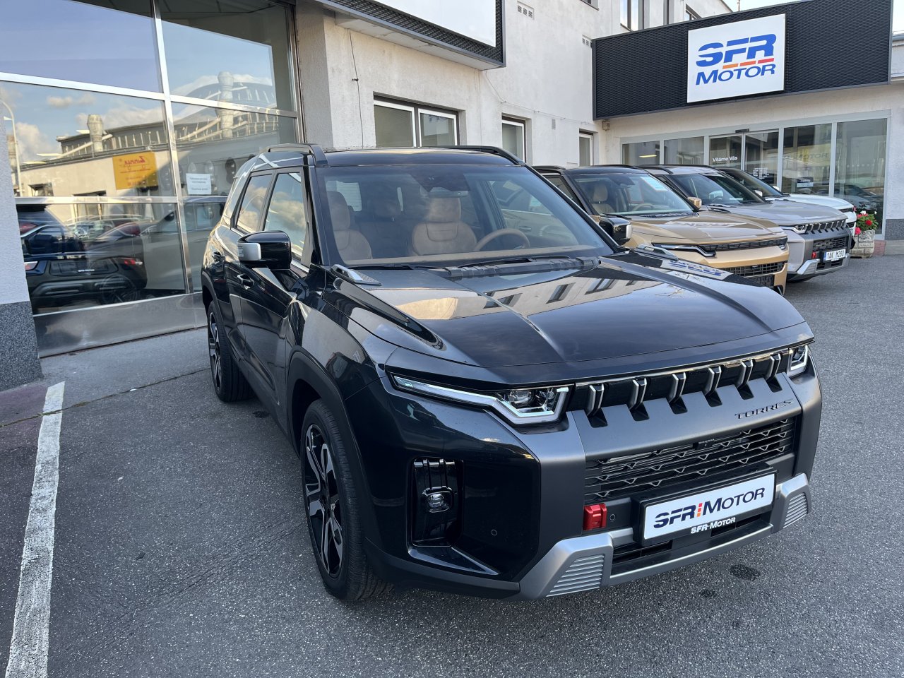 Torres 1.5 GDI Turbo hybrid HEV Černá/hnědý 453