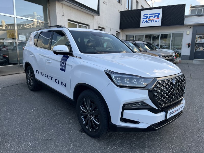 Rexton 2.2e-XDI Premium AT 4x4 Bílá WAK/černá BE skladem - předváděcí s tažným zařízením   452