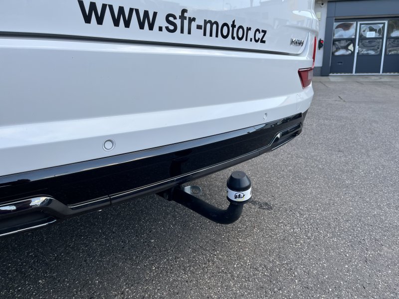 Rexton 2.2e-XDI Premium AT 4x4 Bílá WAK/černá BE skladem - předváděcí s tažným zařízením   452