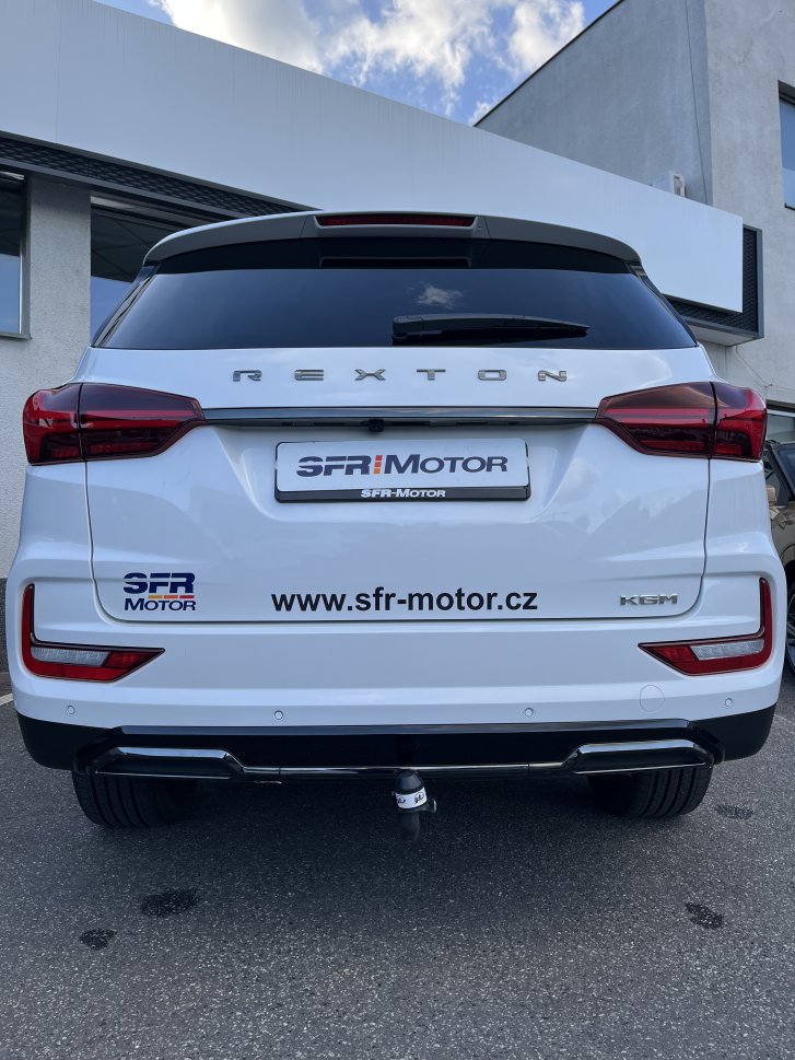 Rexton 2.2e-XDI Premium AT 4x4 Bílá WAK/černá BE skladem - předváděcí s tažným zařízením   452