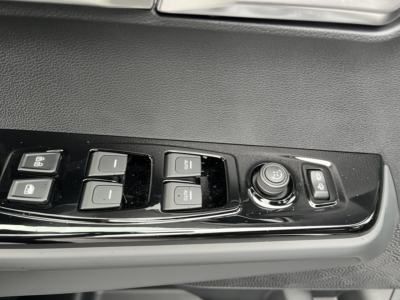 Torres 1.5 GDI Turbo Style Black edition/černý 455