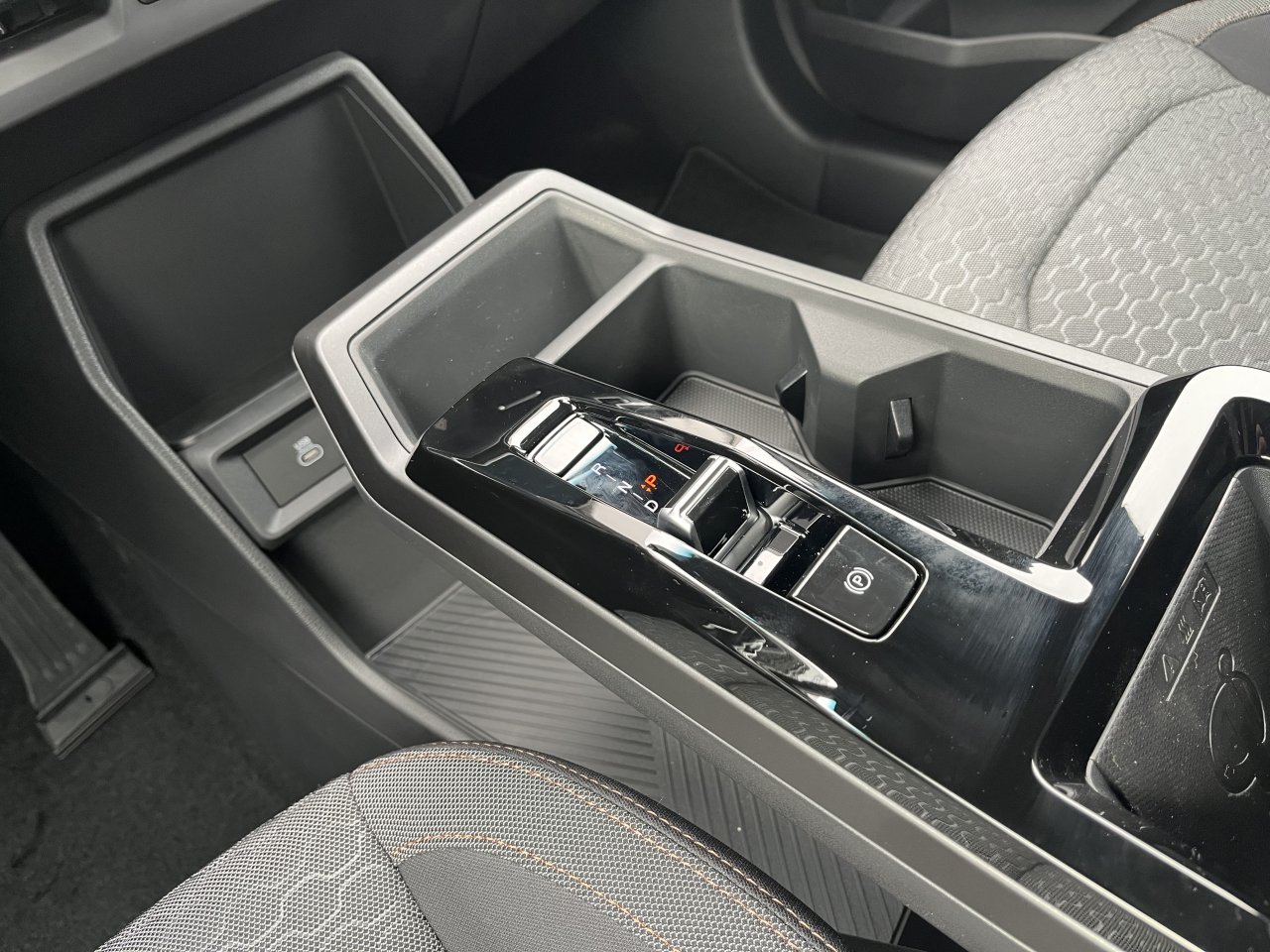 Torres 1.5 GDI Turbo Style Black edition/černý 455