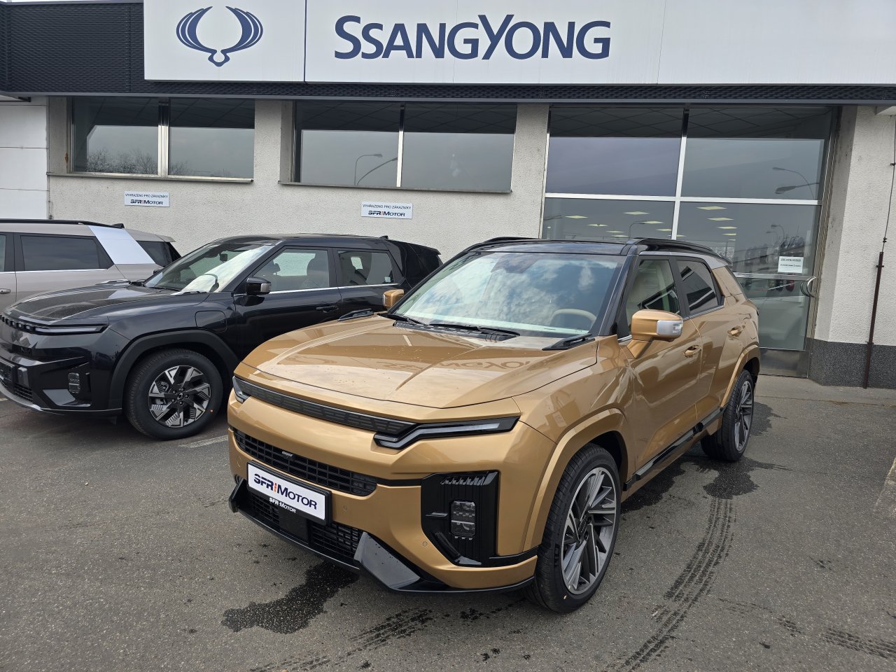 Actyon 1.5 Turbo GDI HEV Premium Měděná/béžový      462