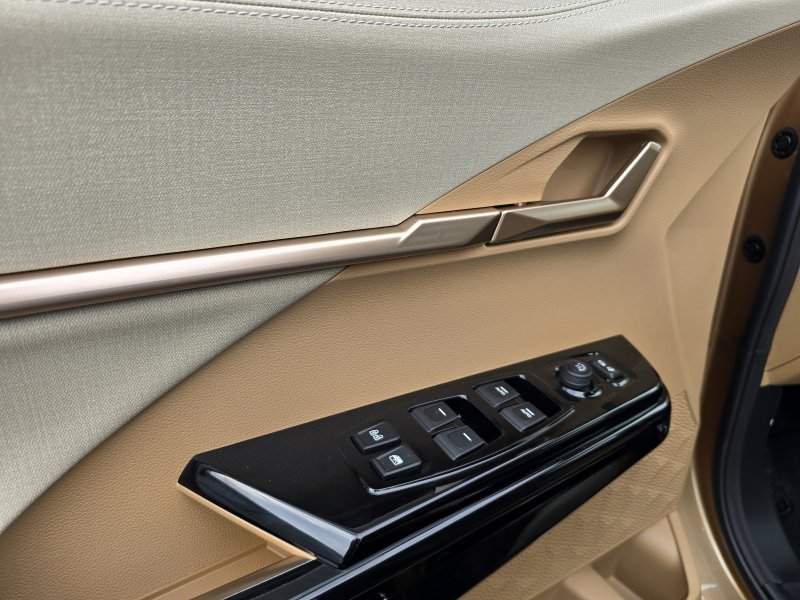 Actyon 1.5 Turbo GDI HEV Premium Měděná/béžový     463