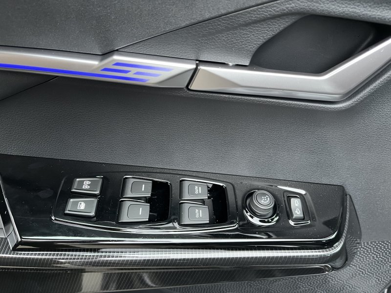 Actyon 1.5 Turbo GDI HEV Premium Černá/černý    465