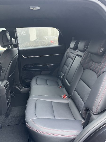 Actyon 1.5 Turbo GDI HEV Premium Černá/černý    465