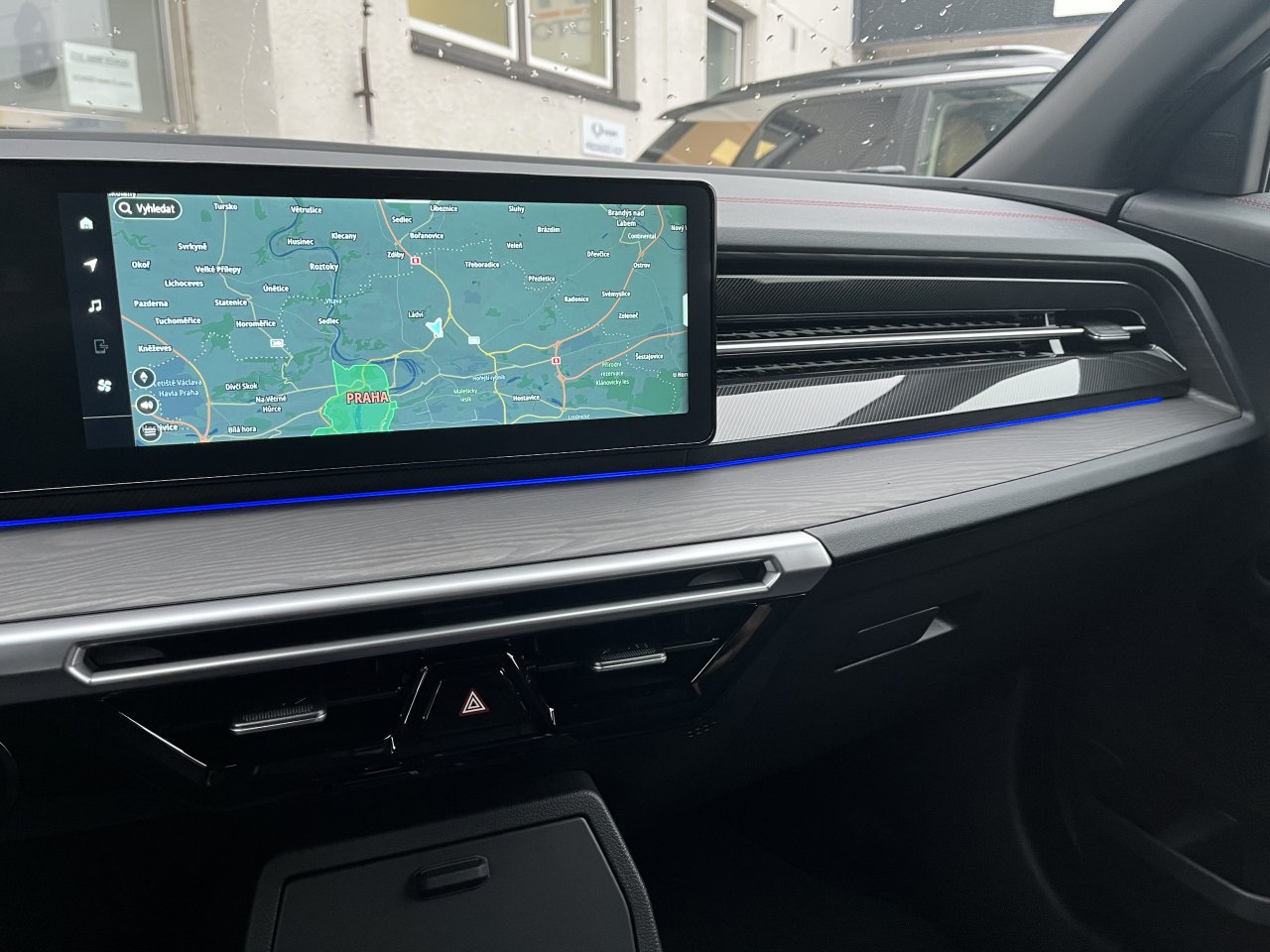 Actyon 1.5 Turbo GDI HEV Premium Černá/černý    465