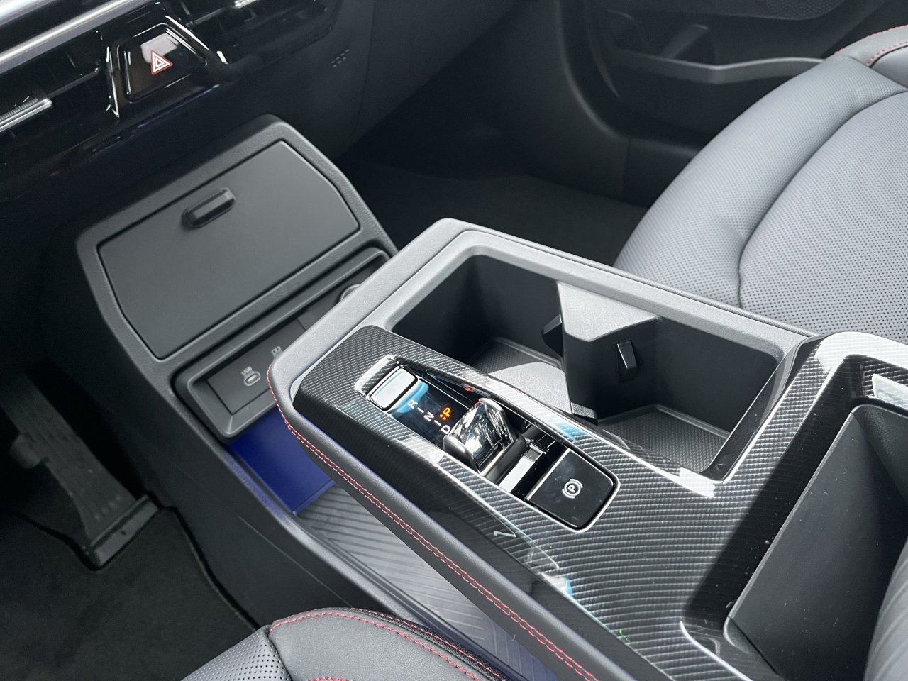 Actyon 1.5 Turbo GDI HEV Premium Černá/černý    465